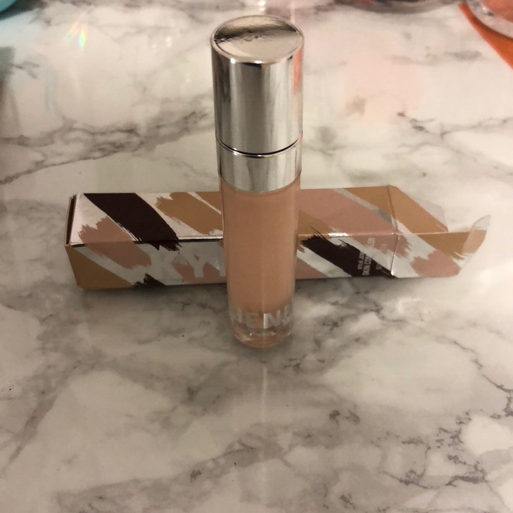 Kylie Cosmetics concealer
